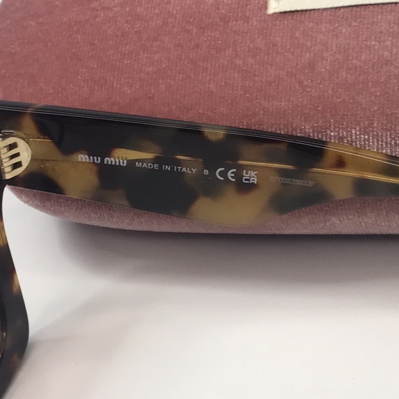 New MIU MIU MU 08WS Oversized Butterfly Light Violet/Light Havana Sunglasses - Picture 12 of 17